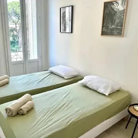 D'une A Juans Les Pins , A 300 M De La Avec Wifi Juan-les-Pins
